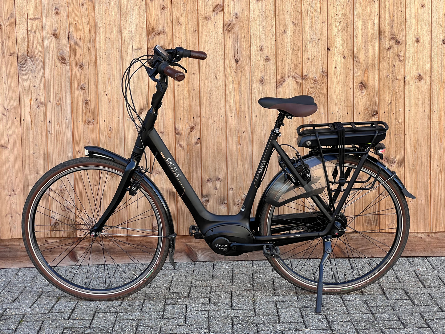 ZGAN Gazelle Orange Bosch Active Line Plus Lage Instap (156)