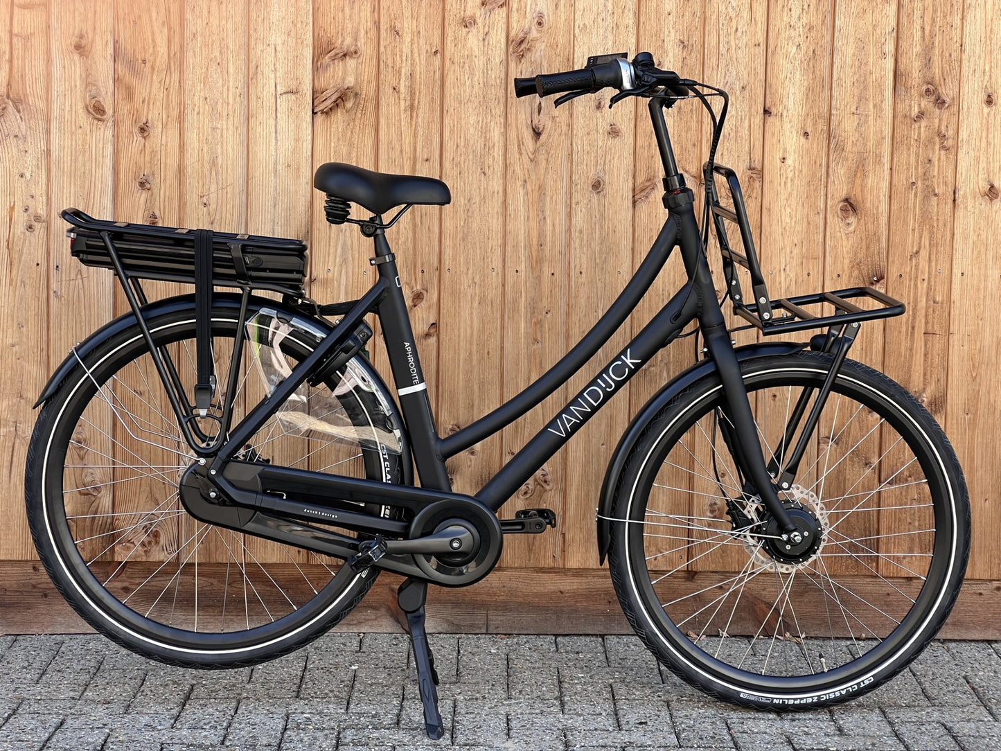 NOG GÉÉN HALF JAAR OUD! ZGAN Van Dijck Aphrodite Voorwielmotor