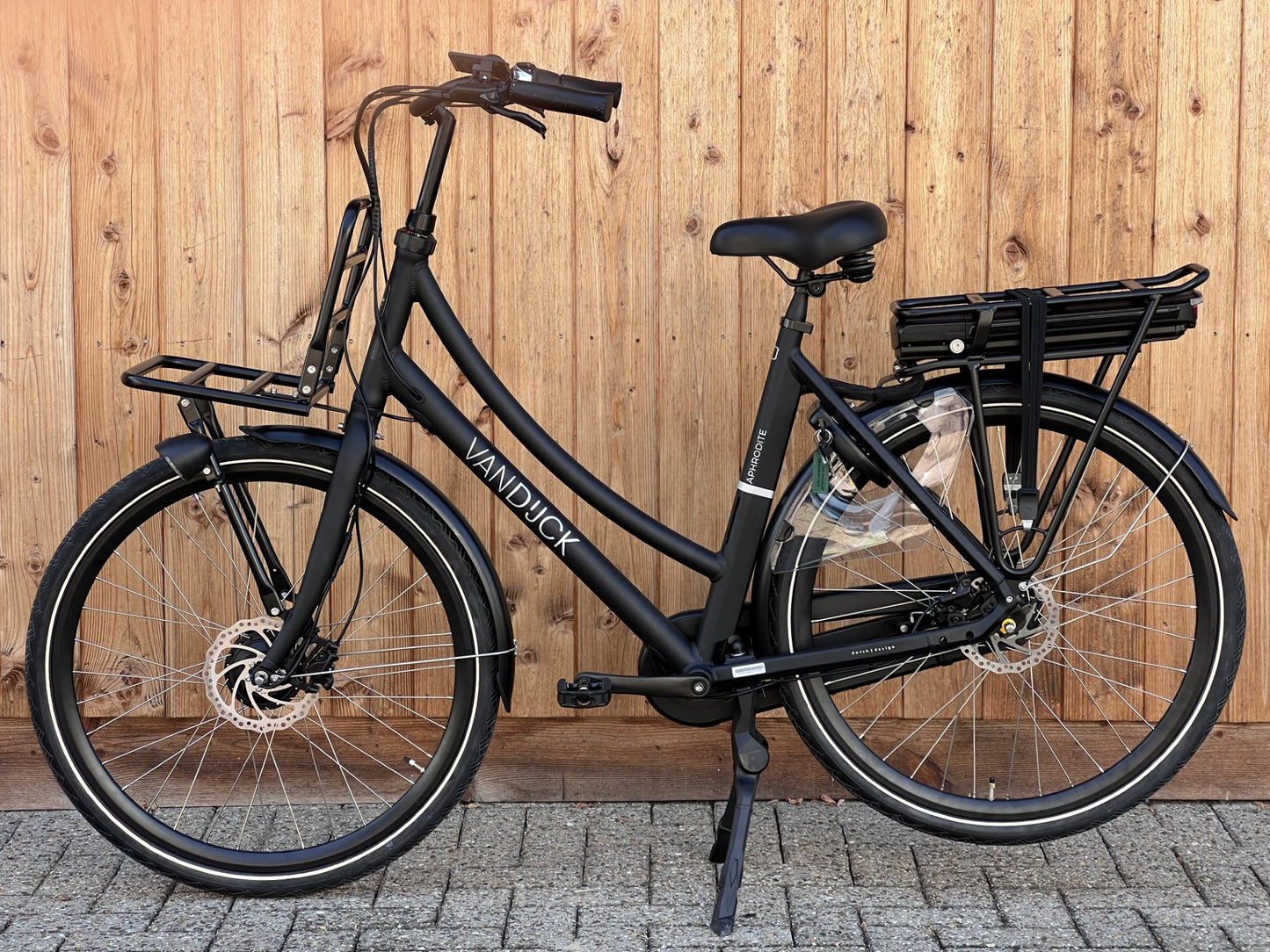 NOG GÉÉN HALF JAAR OUD! ZGAN Van Dijck Aphrodite Voorwielmotor